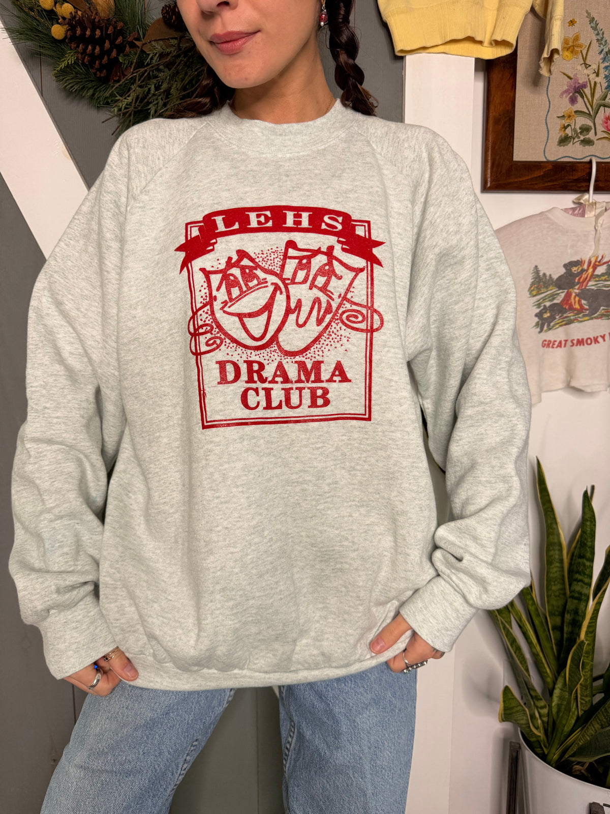 (XL) Vtg drama club crewneck