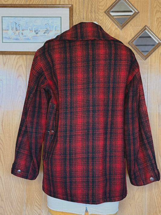(L) Vtg Woolrich Mackinaw jacket