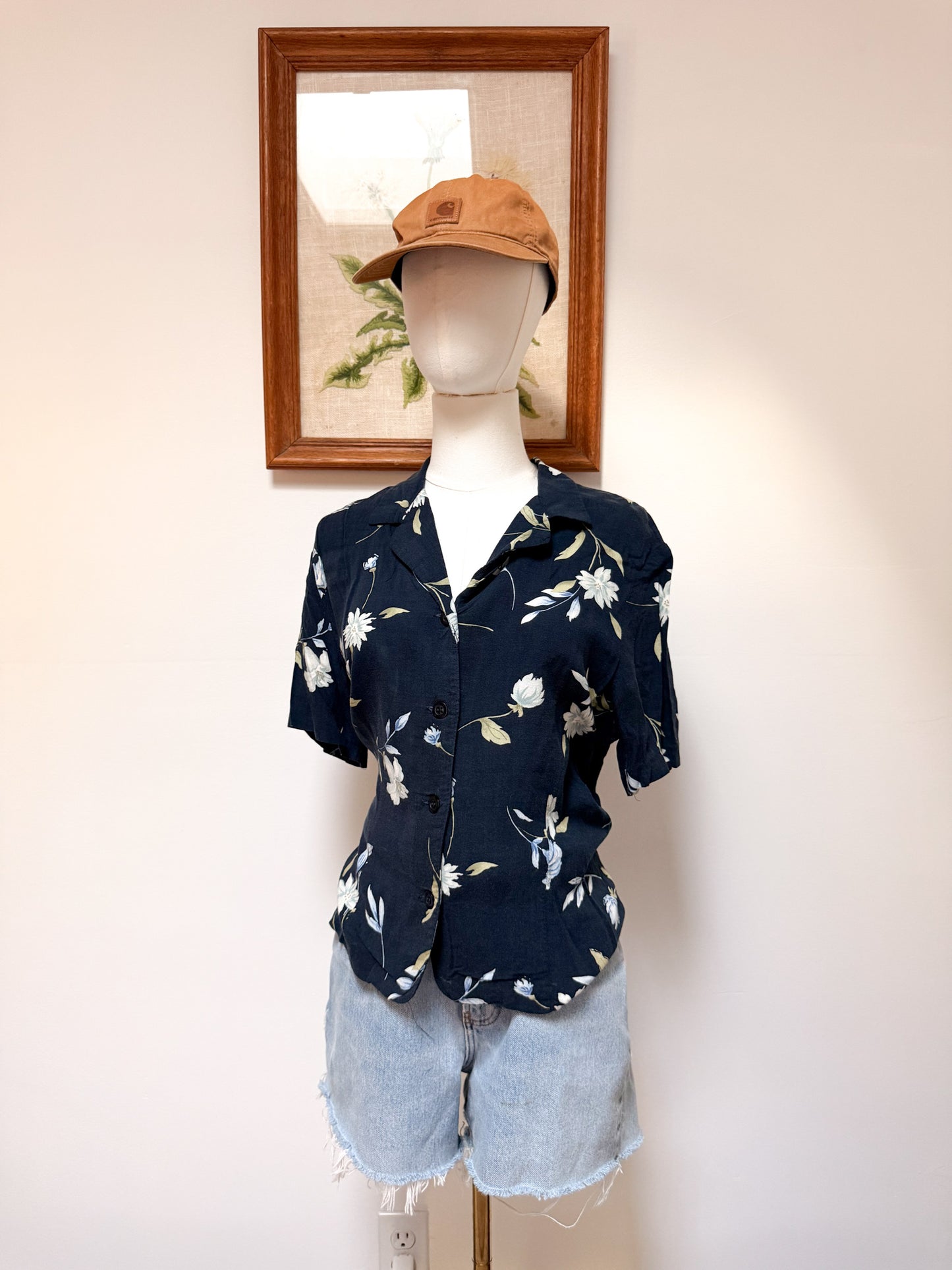 (M) Vtg floral top
