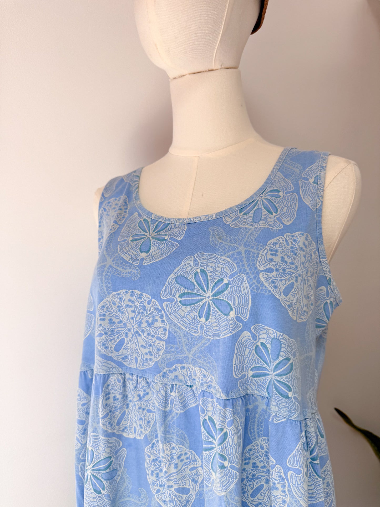 (S) Vtg sand dollar dress