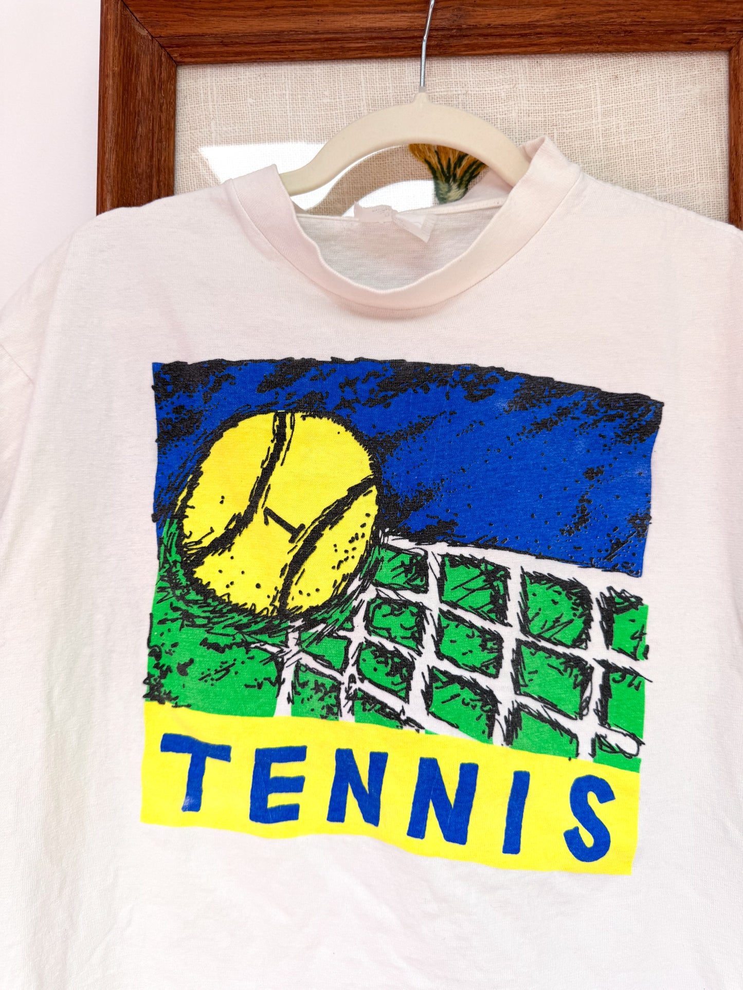 (L) Vtg tennis tee