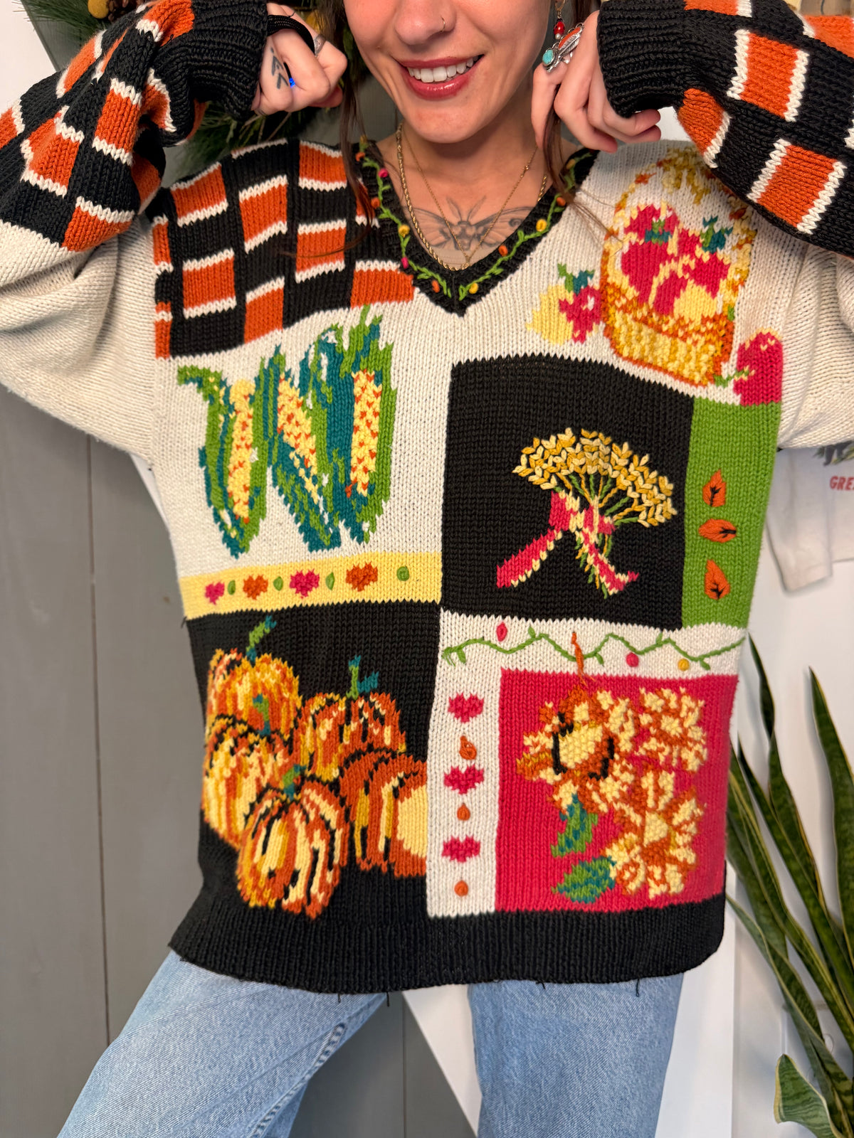 (L) Vtg fall themed sweater