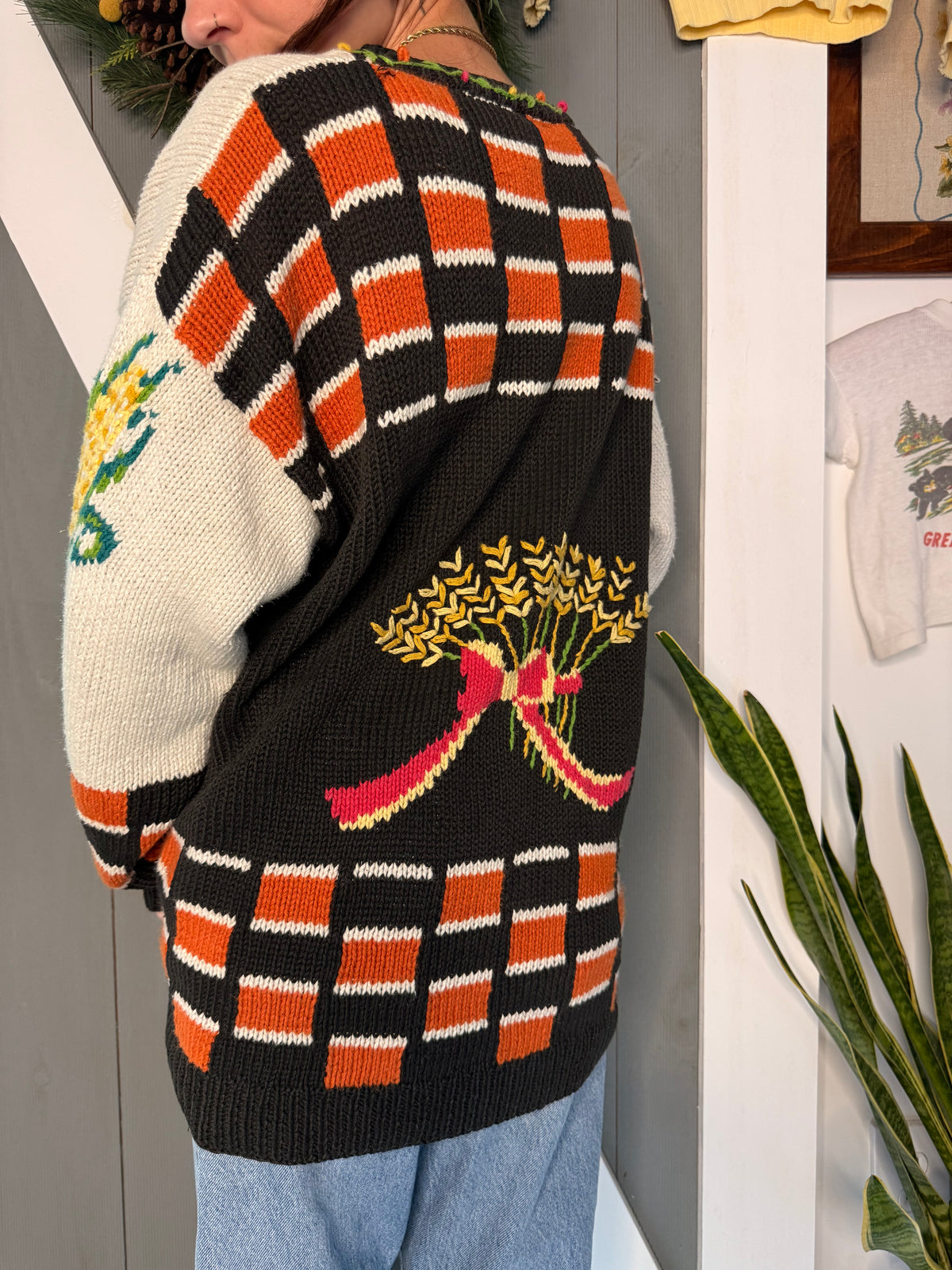 (L) Vtg fall themed sweater