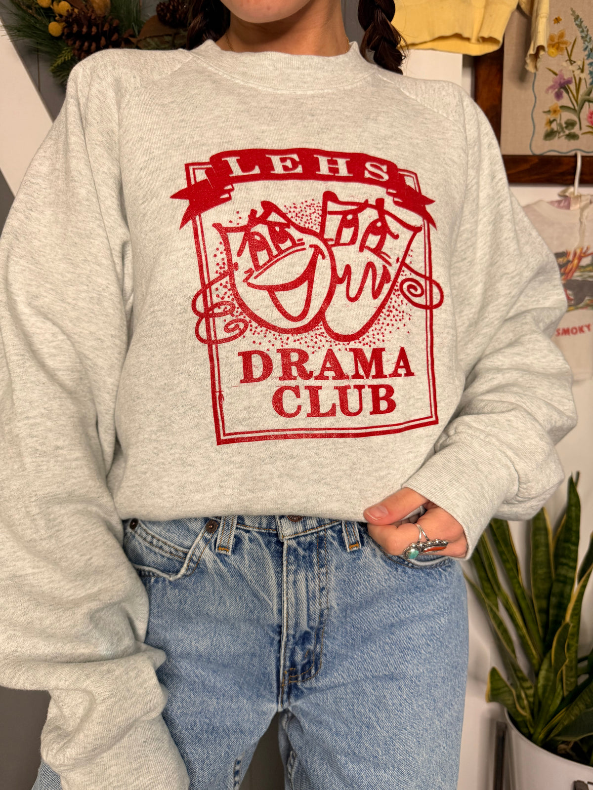 (XL) Vtg drama club crewneck