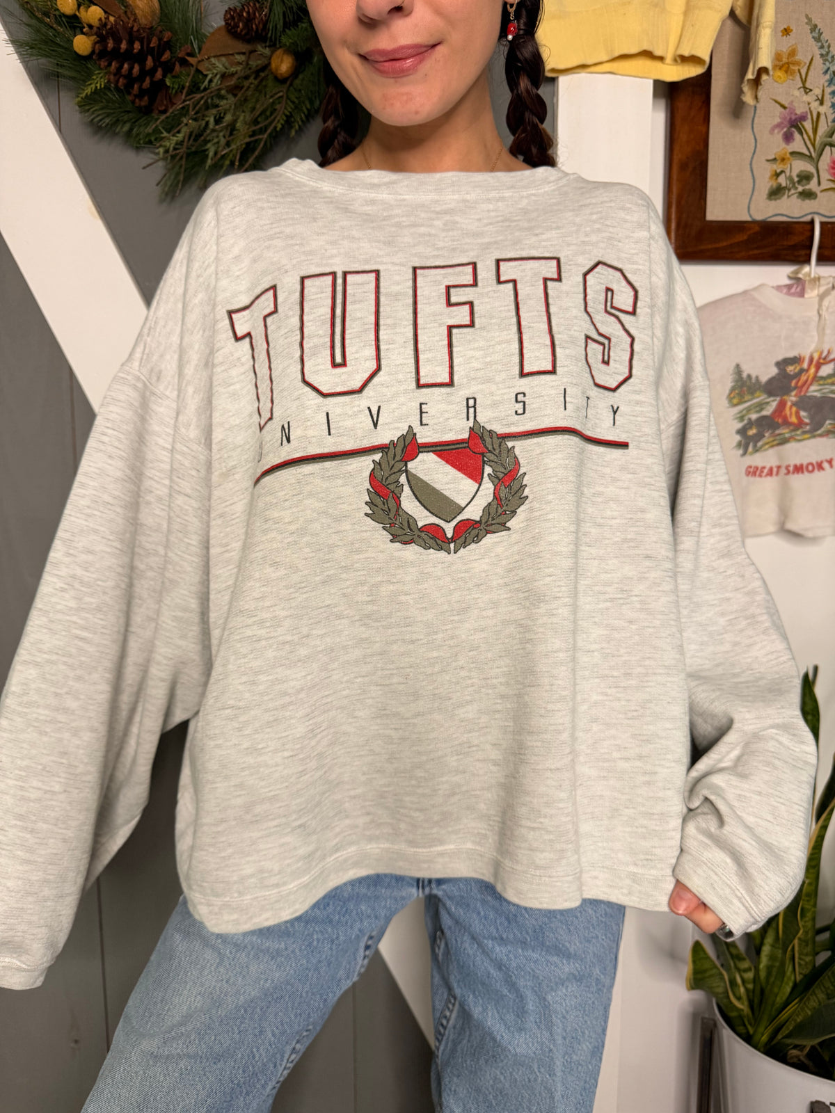 (XL) Vtg Tufts U crewneck