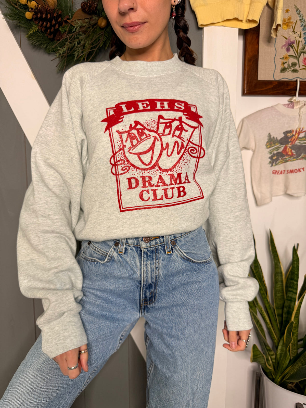 (XL) Vtg drama club crewneck