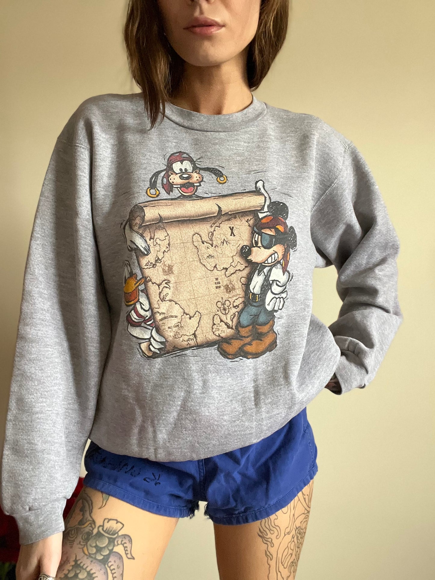 (S) vintage Disney crewneck