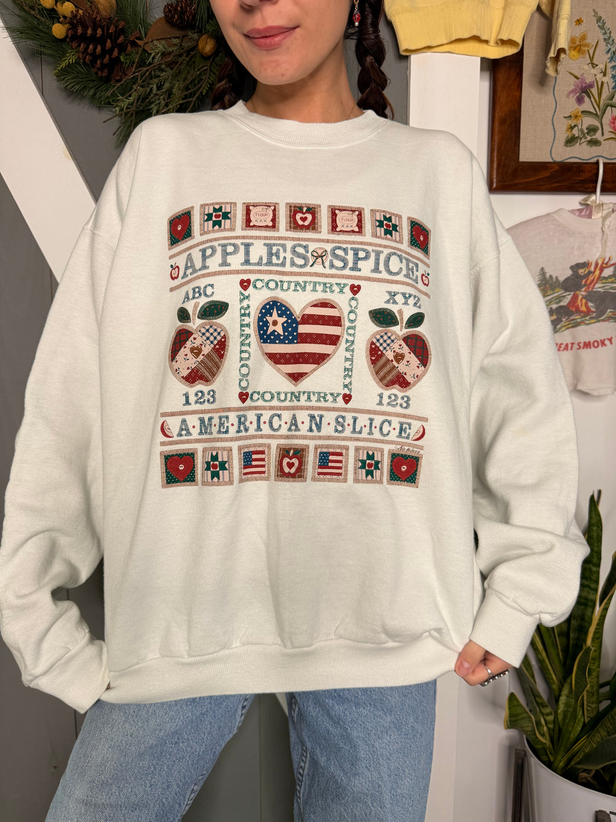 (L) Vtg apples and spice crewneck