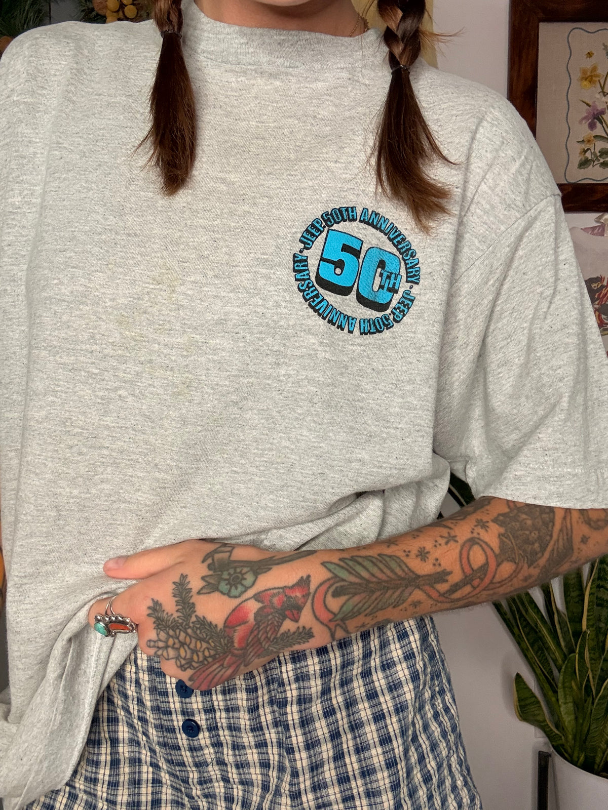 (L) vtg jeep tee