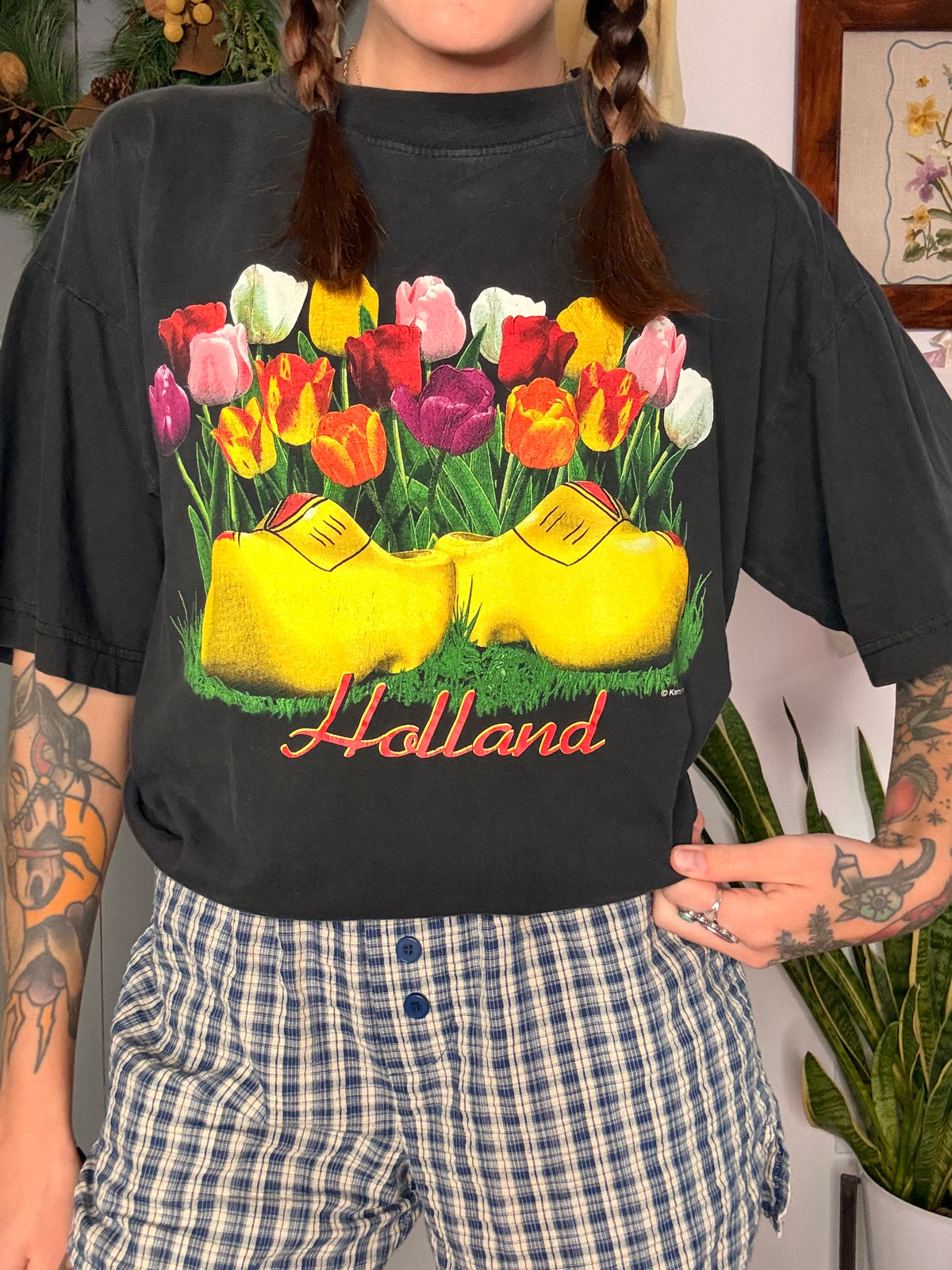 (L) vtg Holland tee