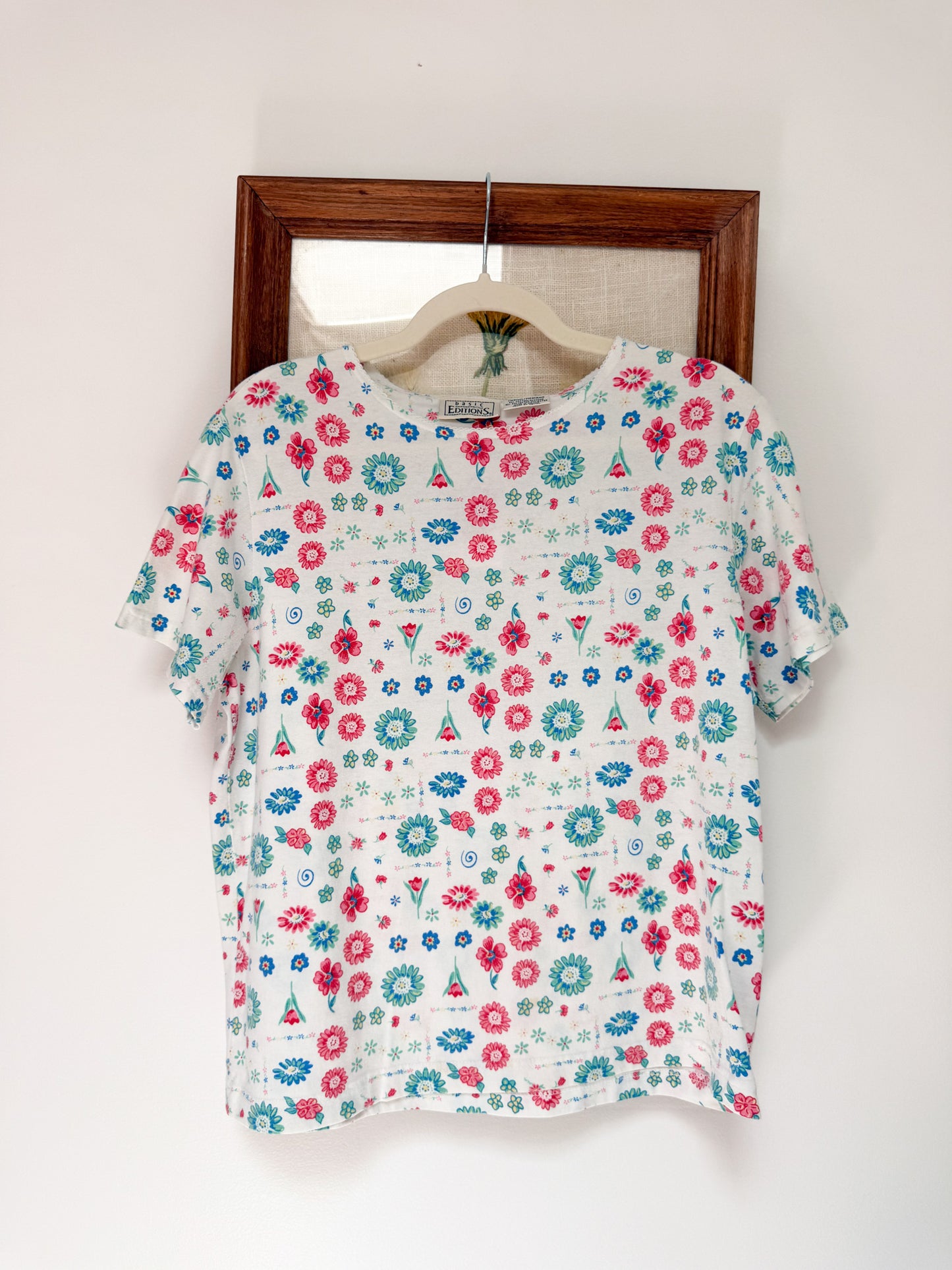 (M) Vtg Basic editions tee