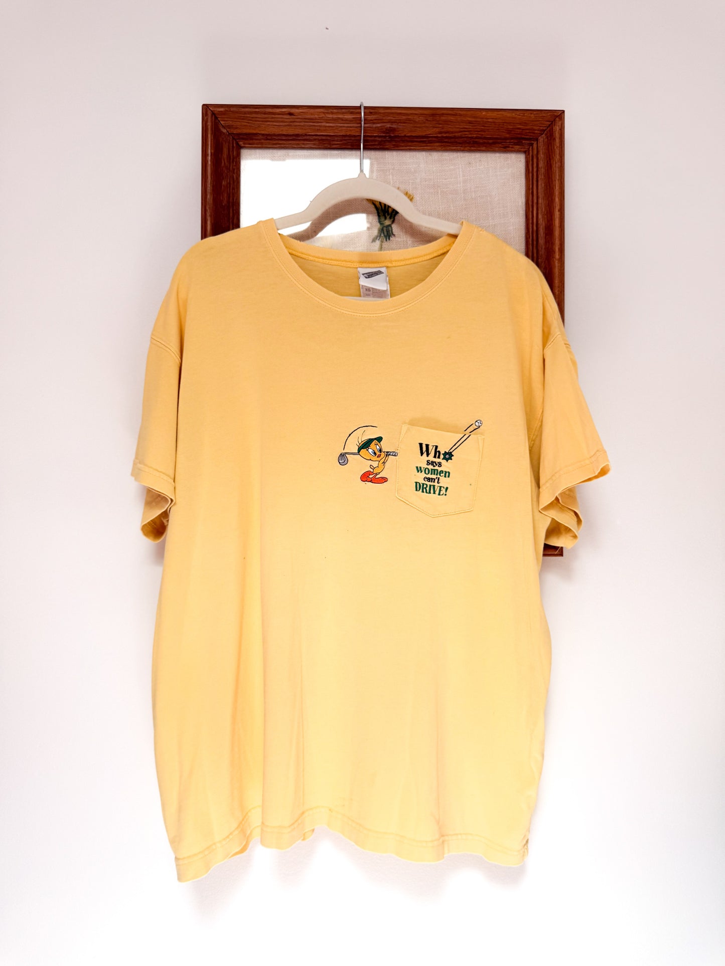(XL) Vtg Tweety gold tee