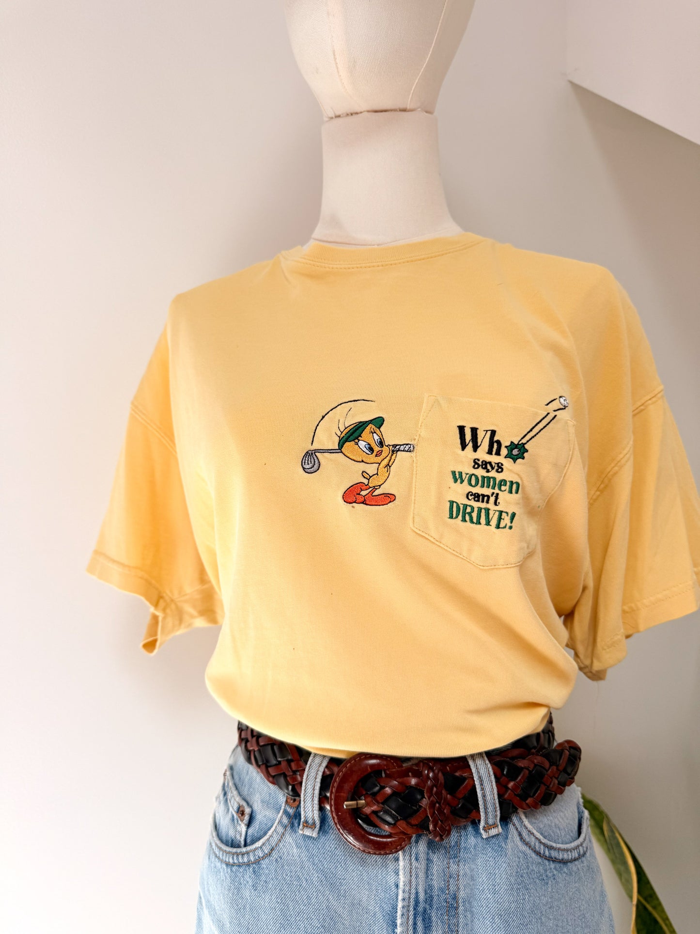 (XL) Vtg Tweety gold tee