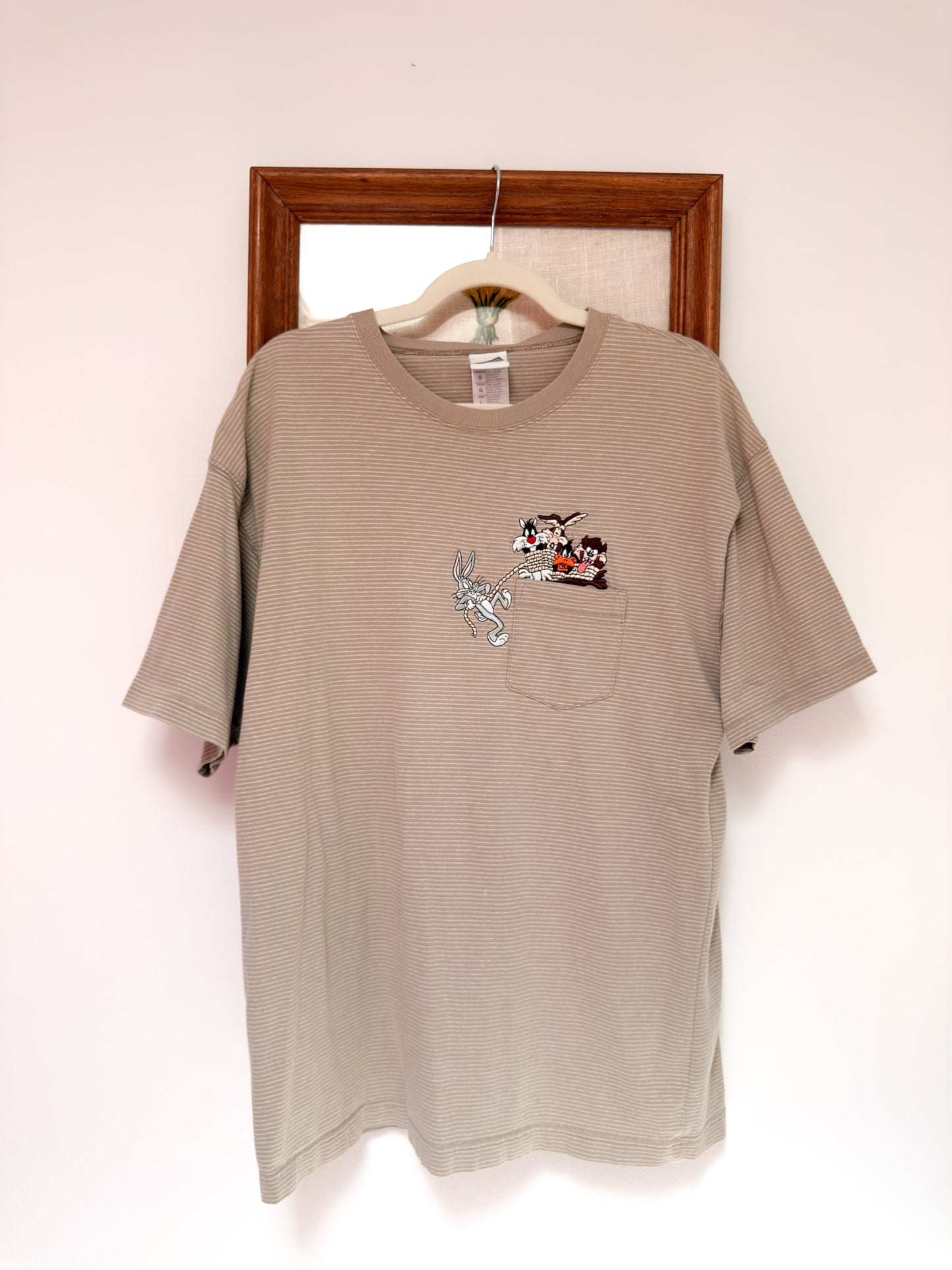 (L) Vtg Looney Tunes tee