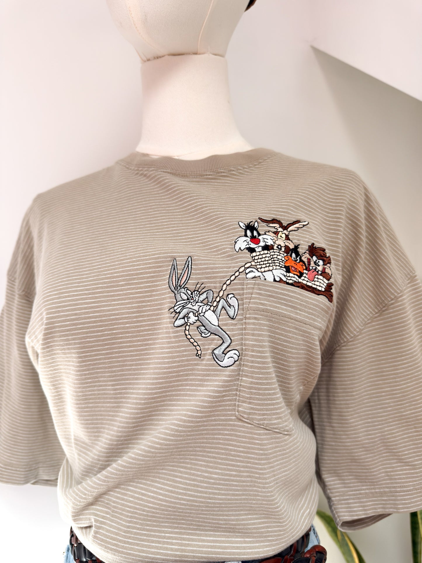 (L) Vtg Looney Tunes tee