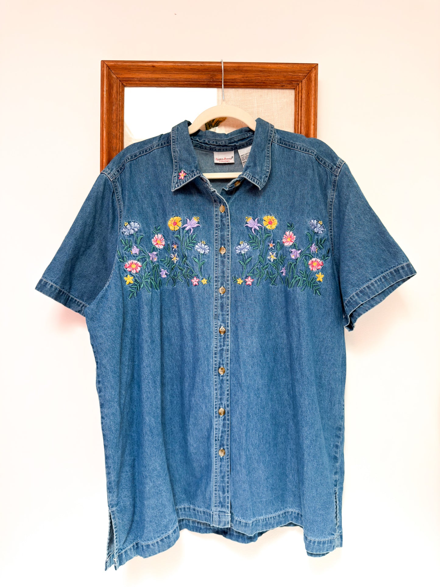 (XL) Vtg Denim embroiered shit
