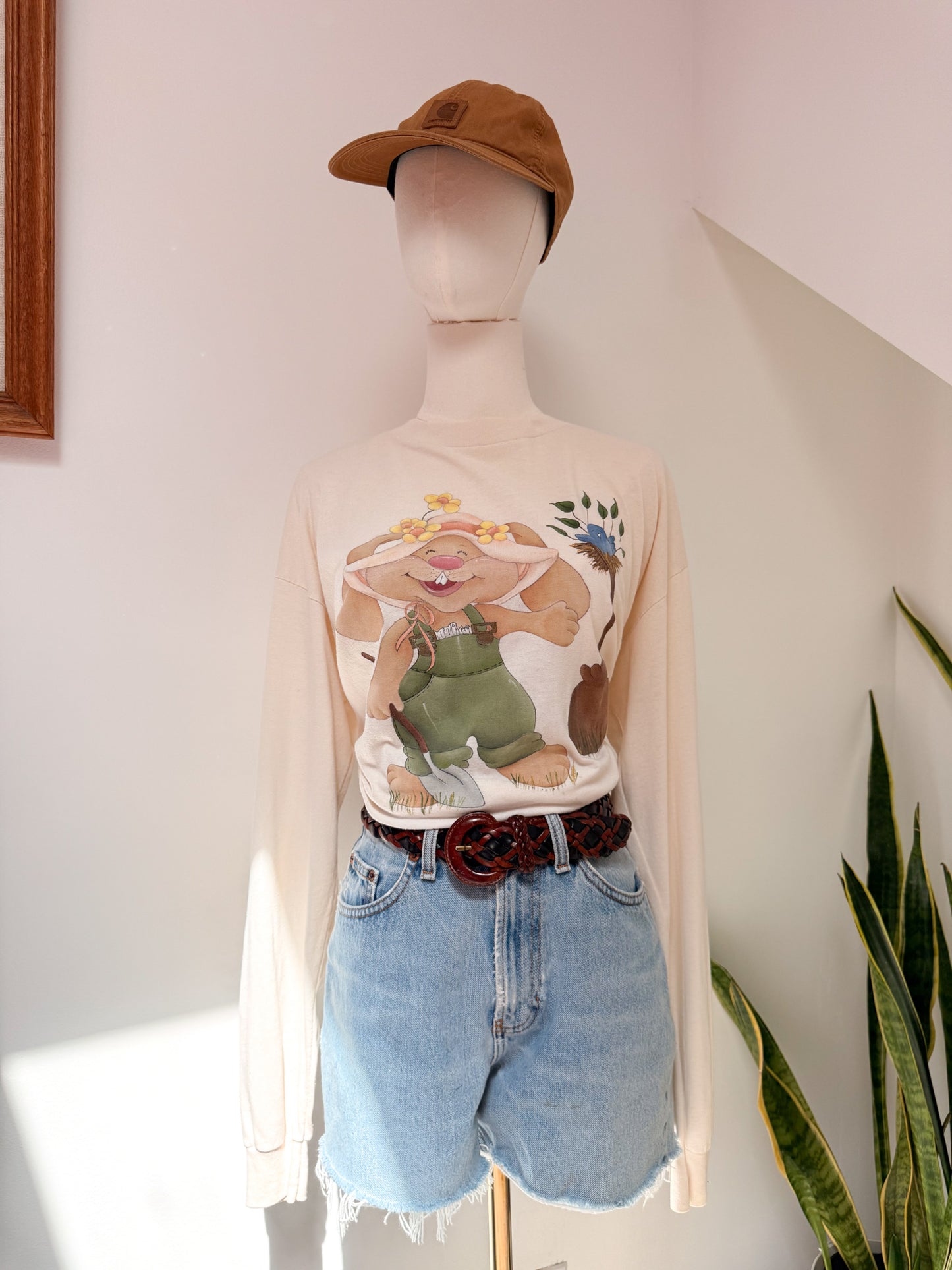(L) Vtg garden bunny tee