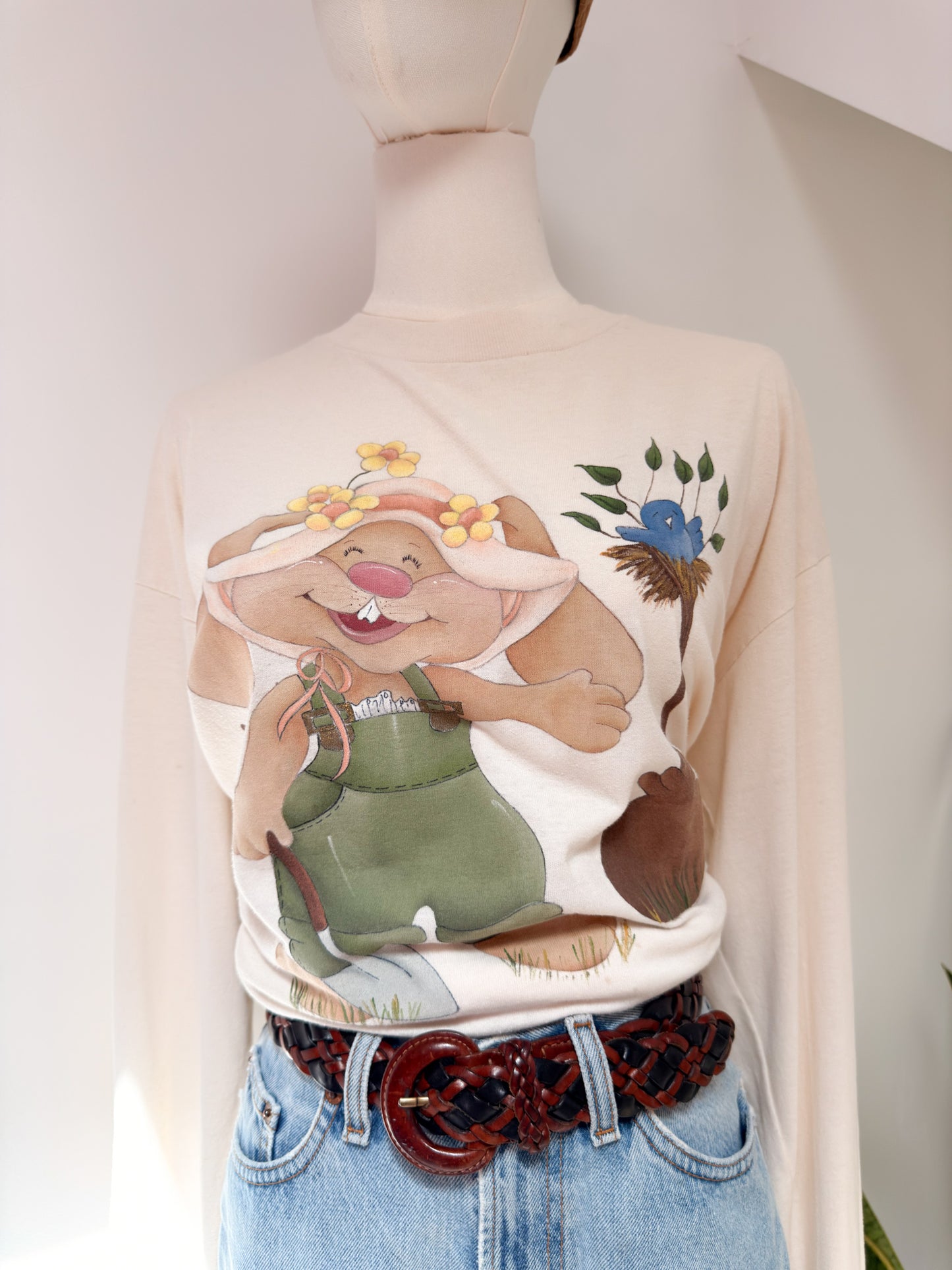 (L) Vtg garden bunny tee