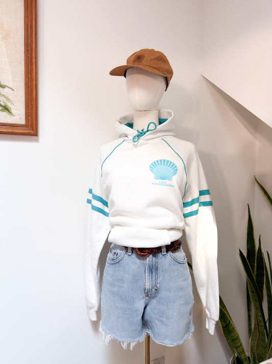 (L) Vtg Lake Winnipesaukee hoodie