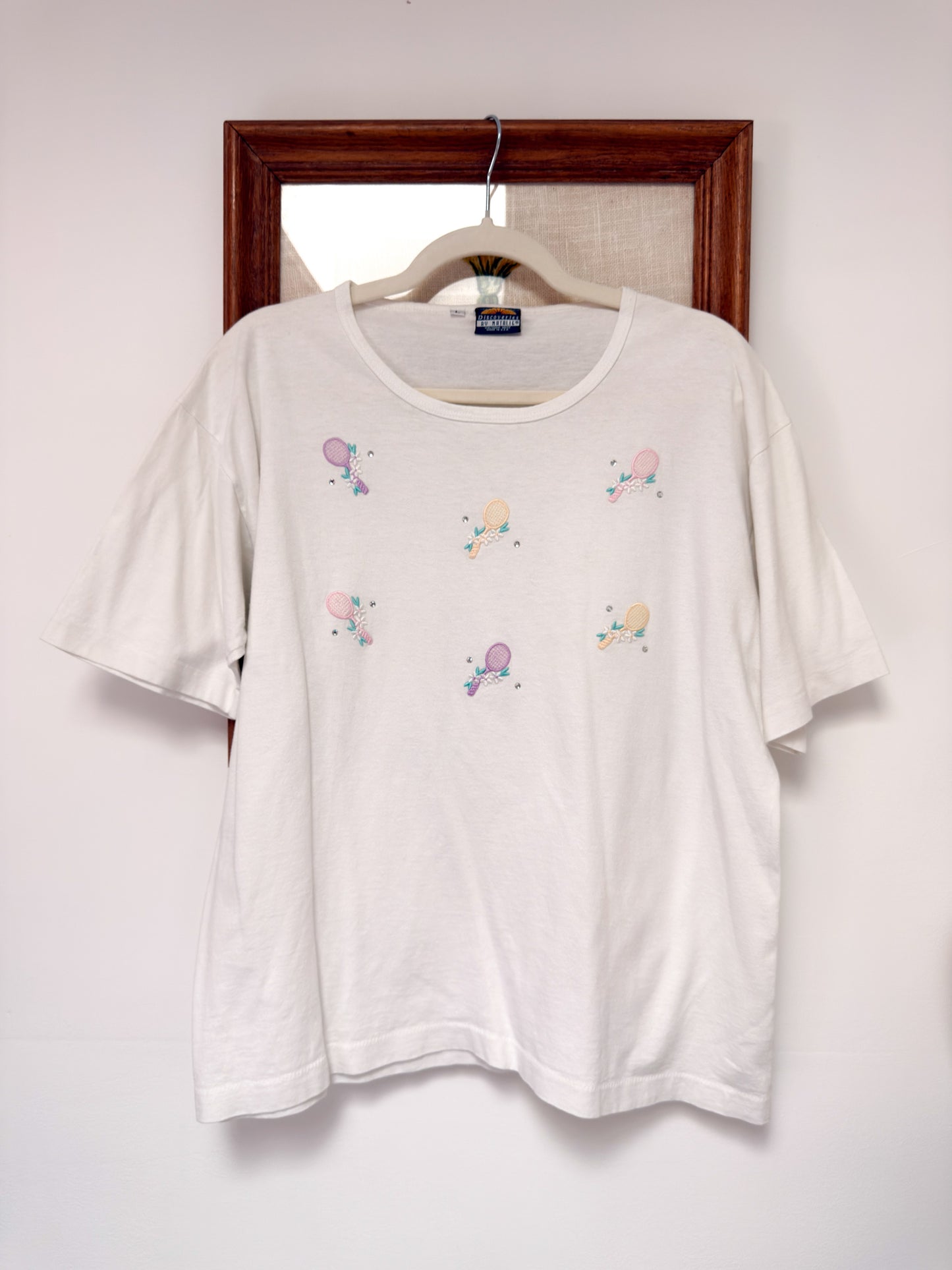 (L) Vtg tennis tee