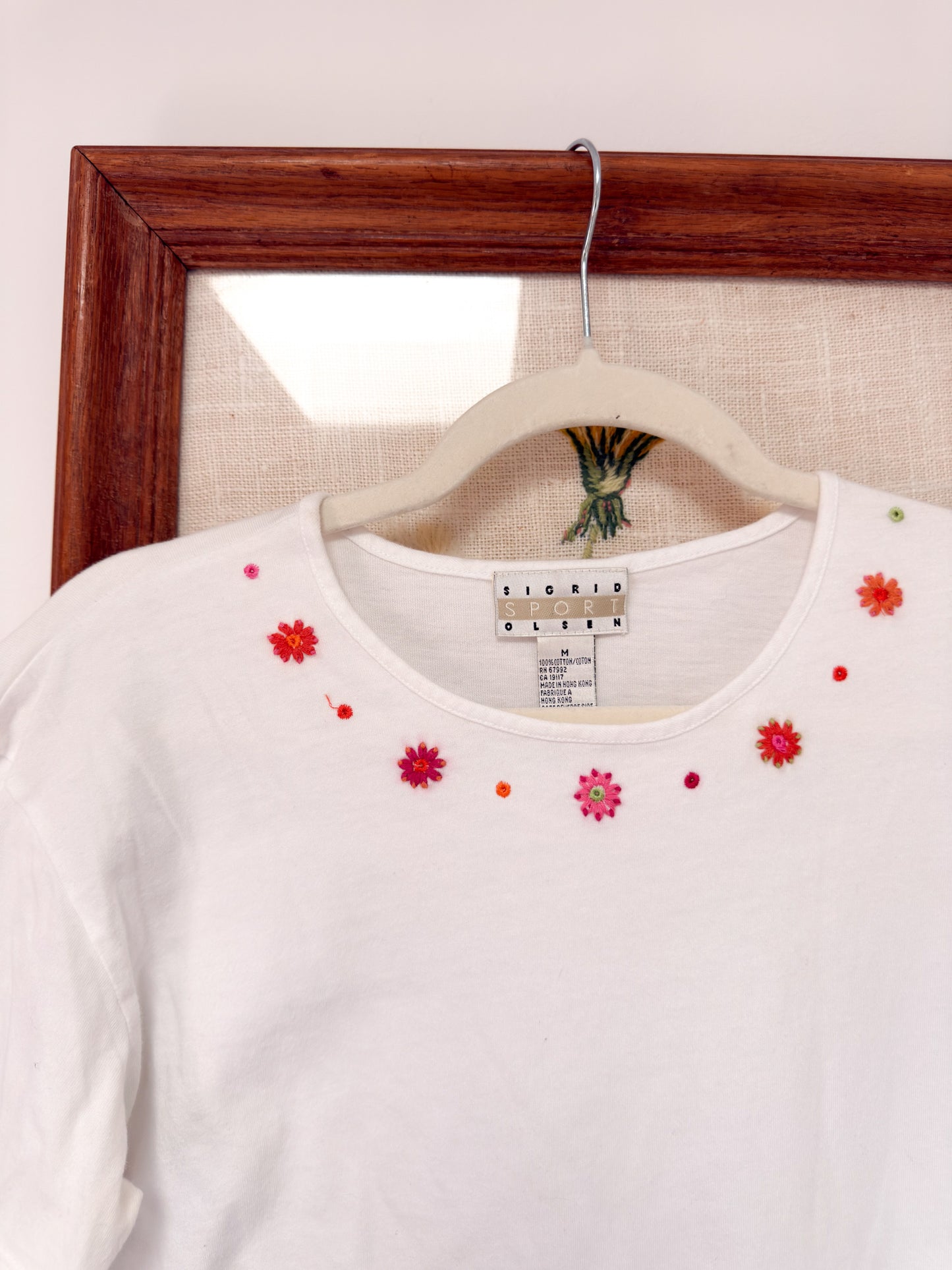 (M) Vtg floral embroidered tee