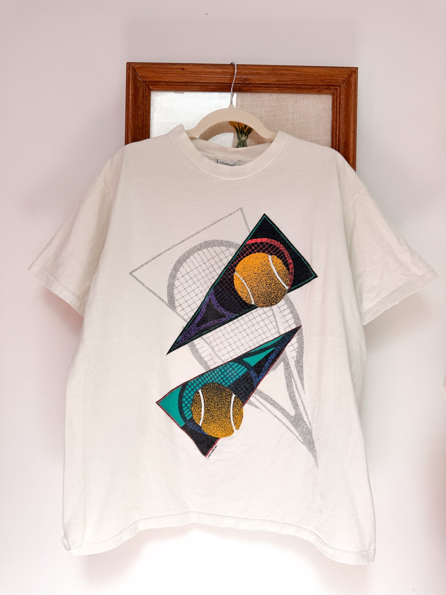 (L) Vtg tennis tee