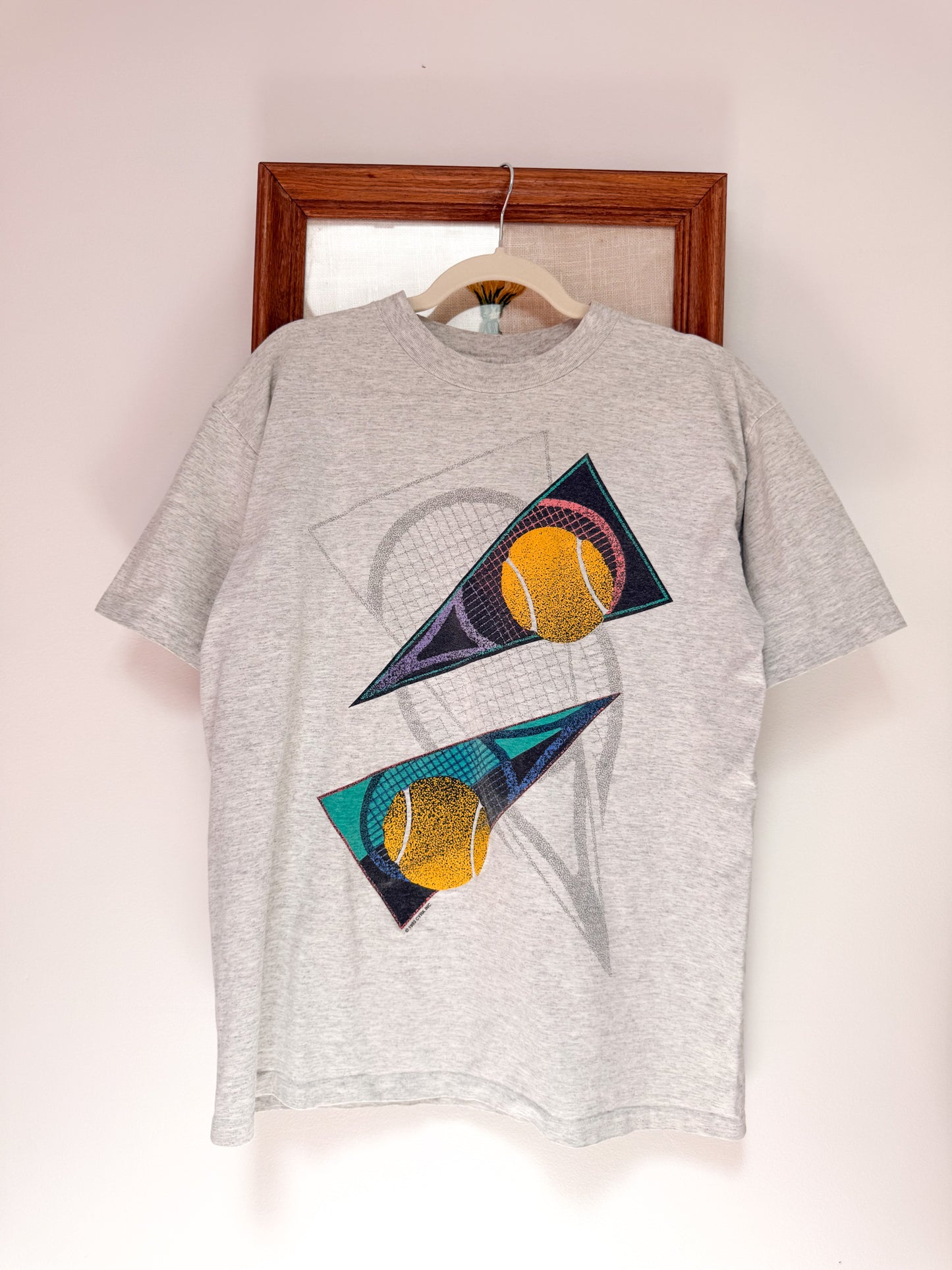 (L) Vtg tennis tee