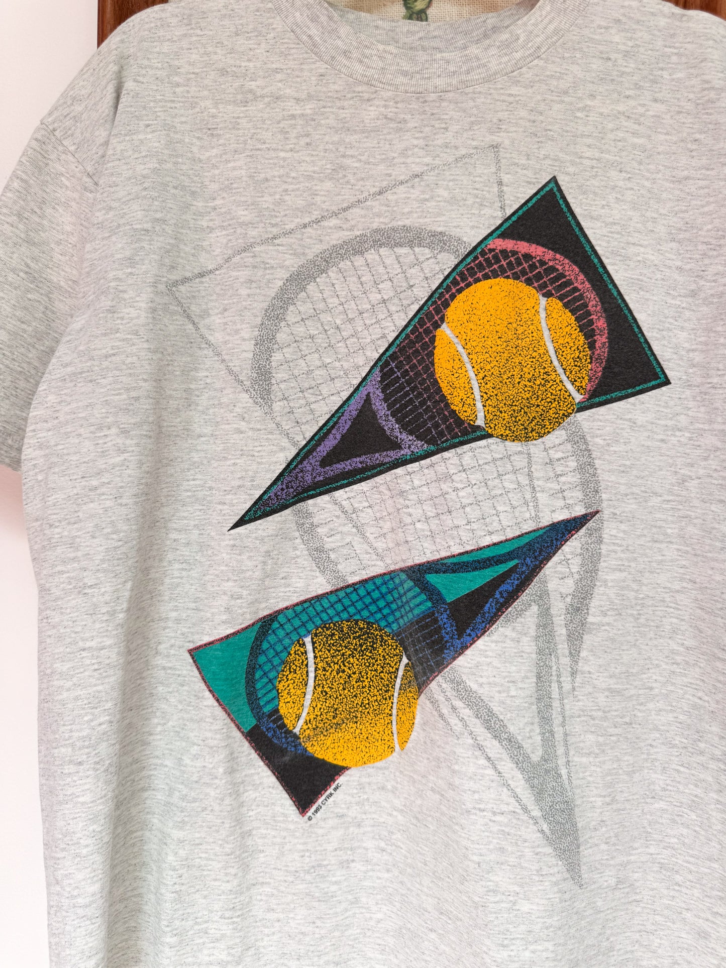 (L) Vtg tennis tee