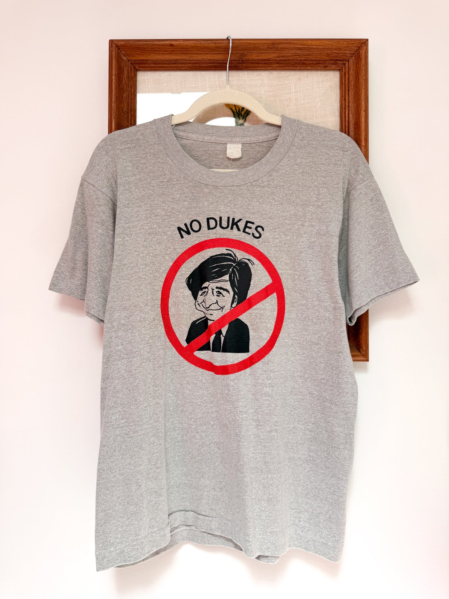 (L) Vtg no dukes tee