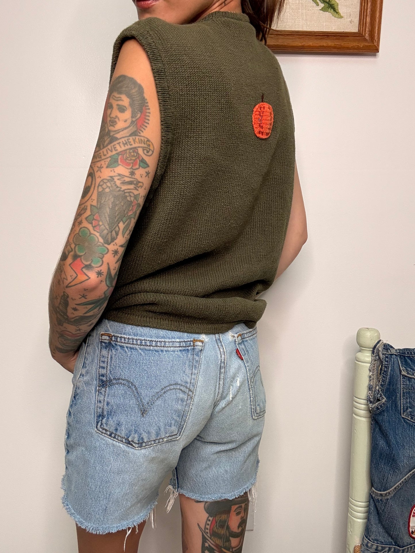 (L) Vtg fall themed sweater vest