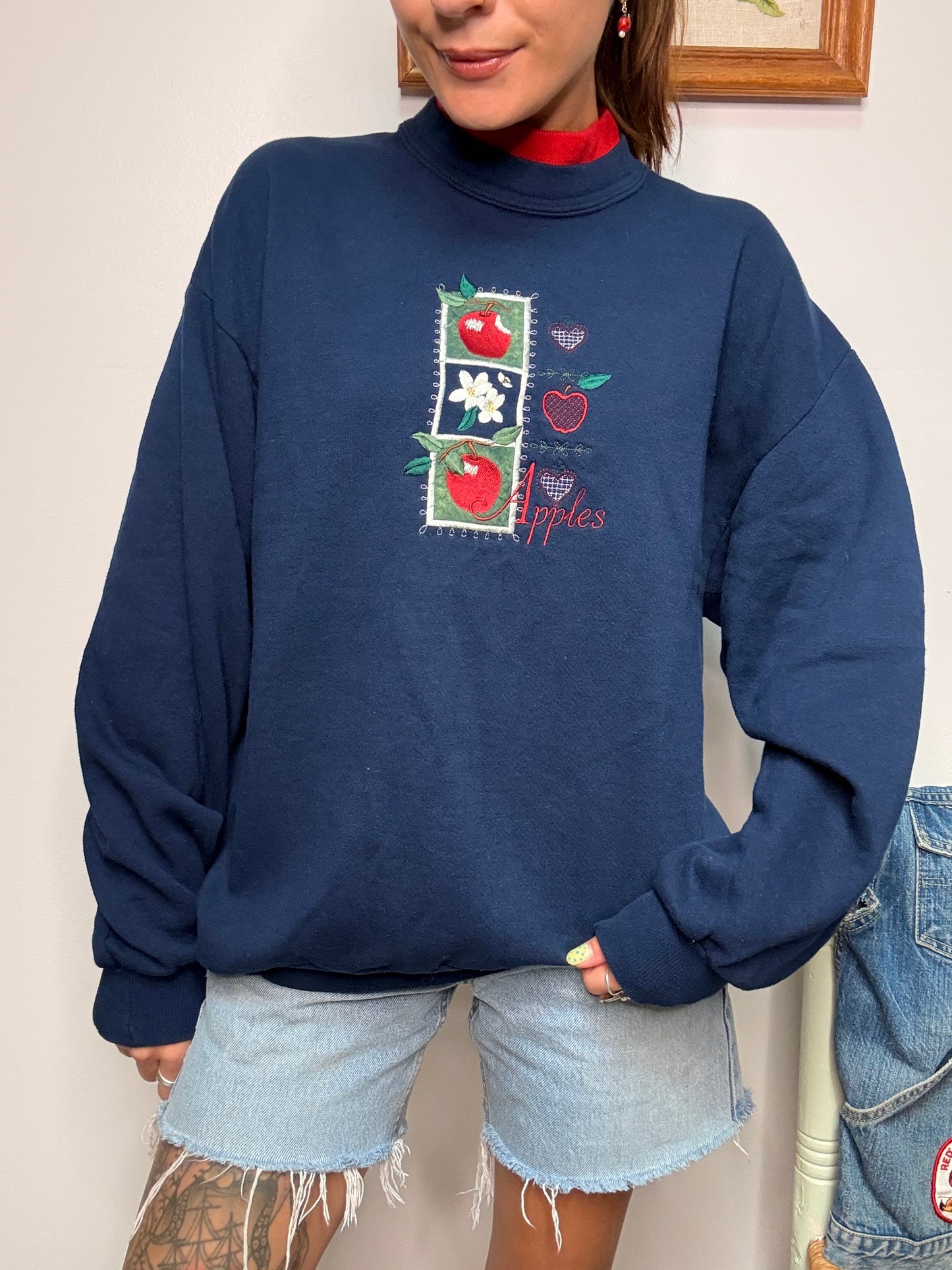(L) Vtg apple crewneck