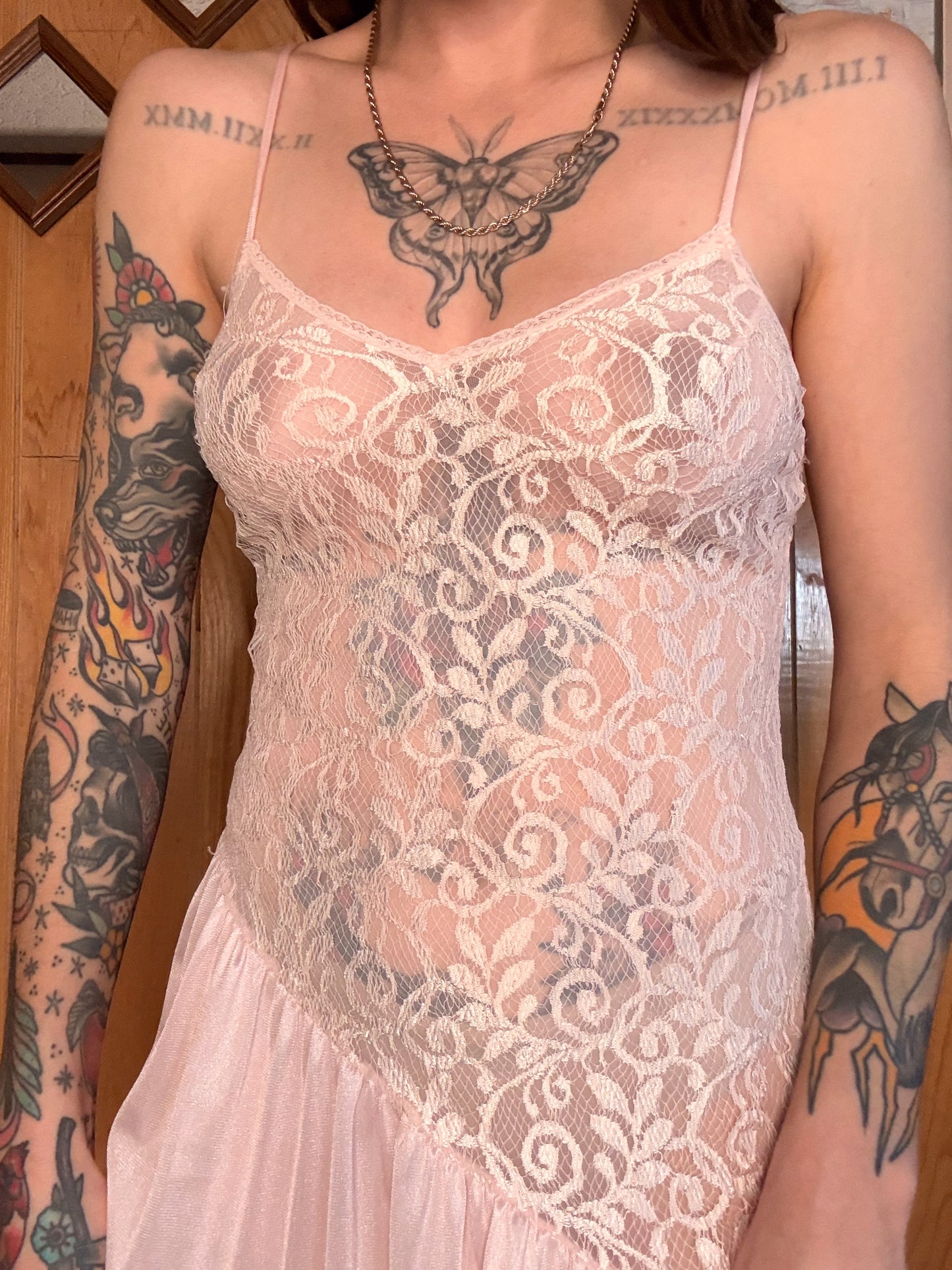 (S) Vtg satin gown